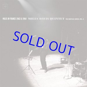 画像: MILES  DAVIS QUINTET / Miles In France 1963 & 1964 - Miles Davis Quintet: The Bootleg Series, Vol. 8 [6CD]] (COLUMBIA/LEGACY)