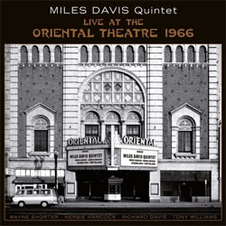 画像1: アナログ MILES DAVIS QUINTET /Live at the Oriental Theatre 1966  [180g重量盤2LP]] (HALF NELSON)